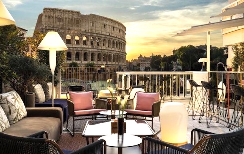 An iconic hotel to celebrate memorable weddings in Rome, the colosseum view is breathtaking