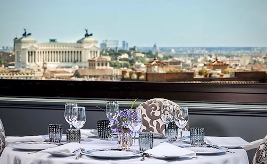 An elegant terrace for perfect wedding receptions with a stunning view over Venice square