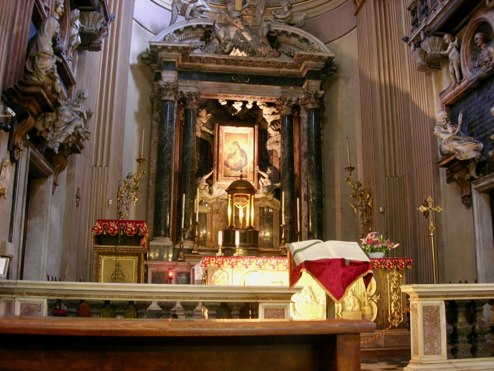 a view of the beautiful and elegant altar of the catholic wedding church for speechless celebrations