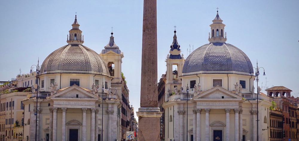 An amazing picture of the unique twin churches in Rome for enchanting weddings in rome