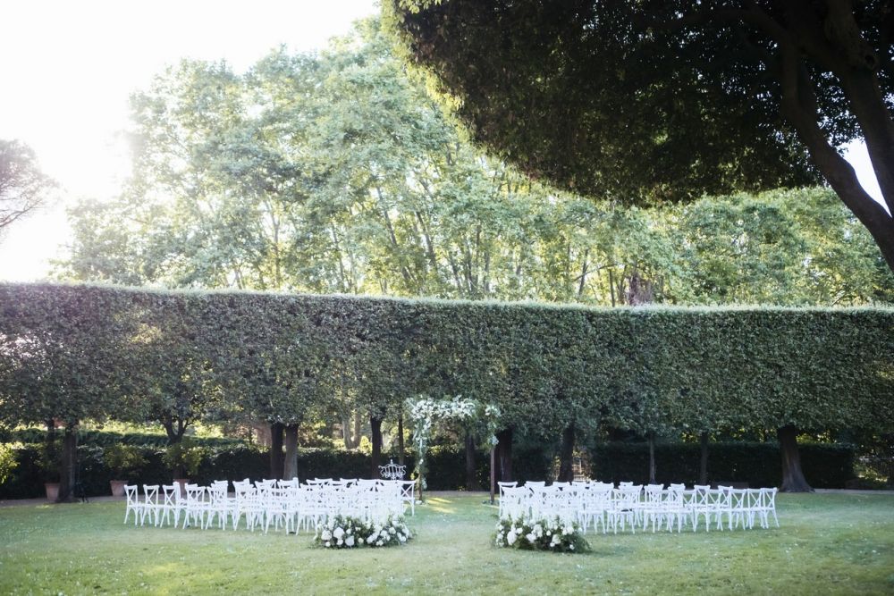 Garden ceremony of wedding villa in Rome