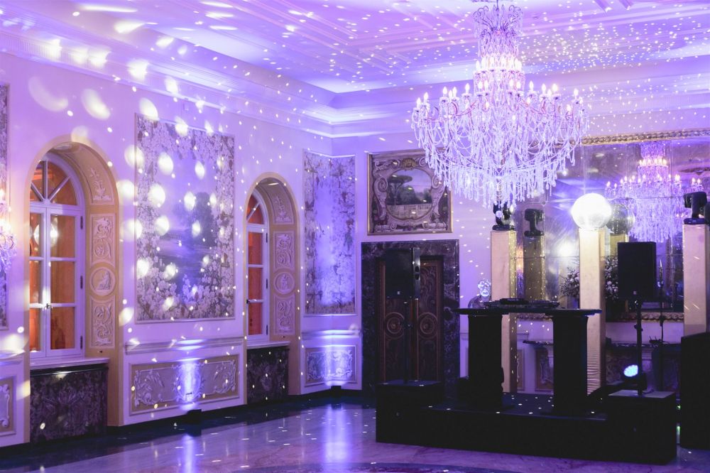 Party room of the villa for weddings in Rome