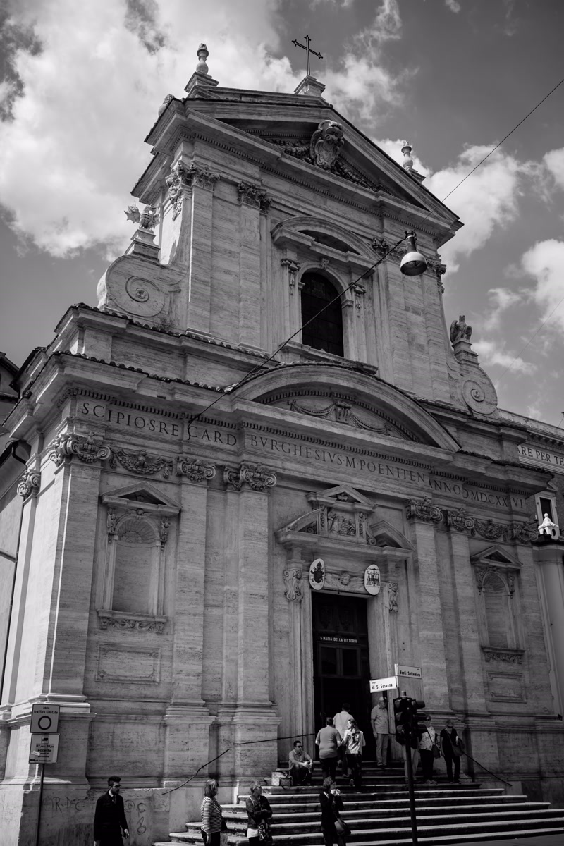 Wedding church facade in Rome